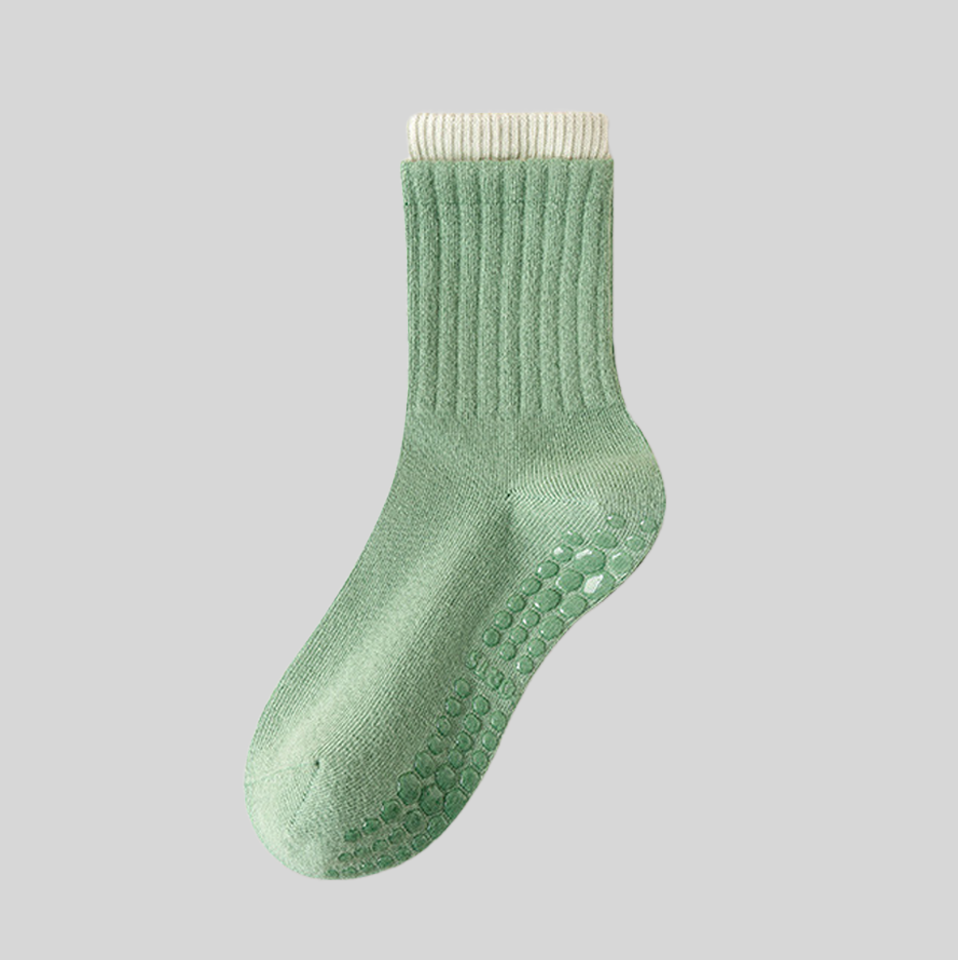 ACTIVE WEAR – PREMIUM SOCKS – Female – POISE